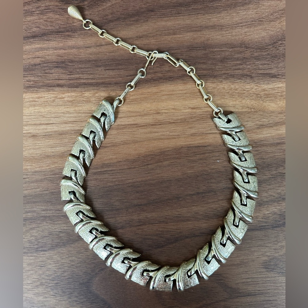 [SOLD] Vintage Coro necklace